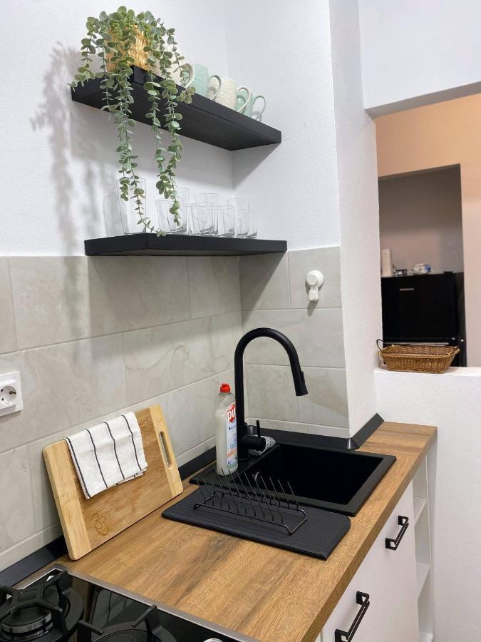 Central Cozy Apartment North Railway St - 4 Min Walk Бухарест Экстерьер фото